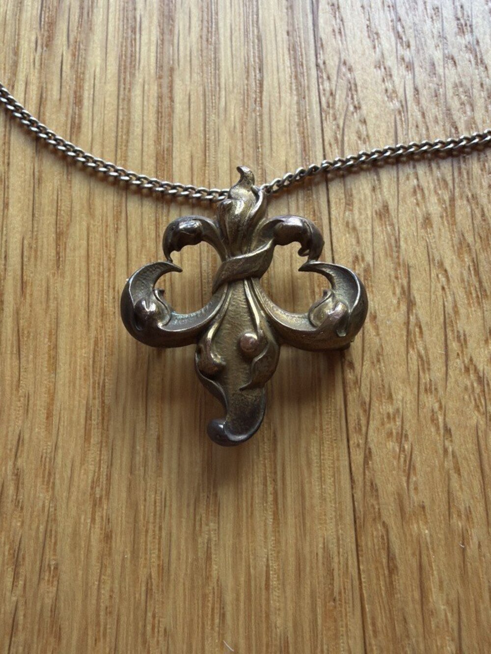 Vintage Fleur de Lis Necklace/Brooch